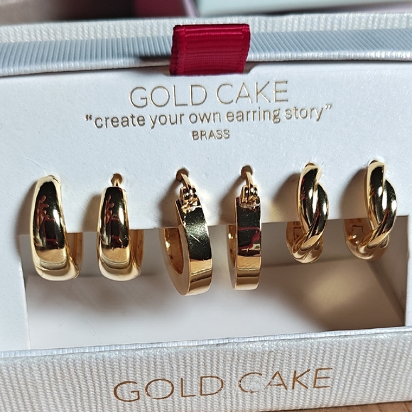Gold Cake Jewelry - Gold Cake Elegant Gold Hoop Earrings